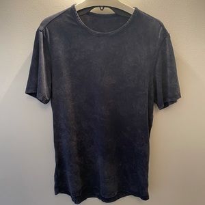 Lululemon T shirt